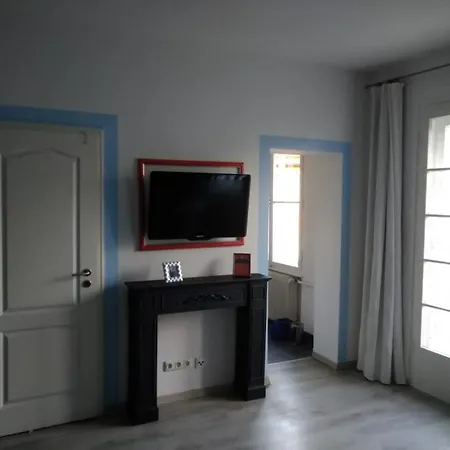 Del Arte Apartment *